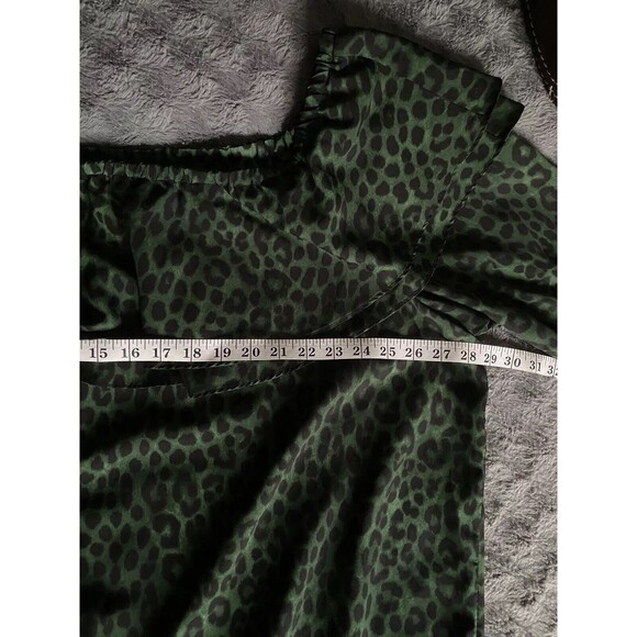 Michael Kors Green Cheetah Animal Print Off the Shoulder Ruffle Top 1X 2X READ - Picture 9 of 14